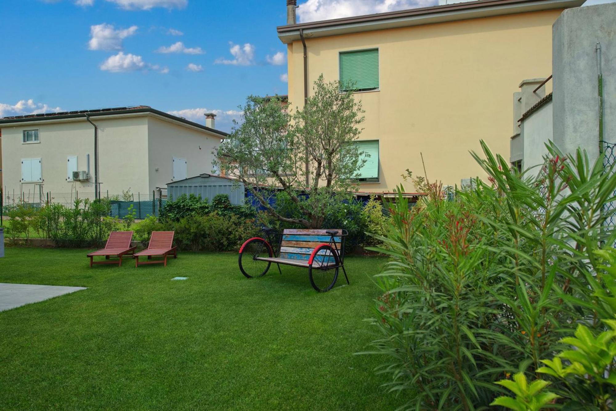 Via Goito 25 Rooms & Apartment Peschiera del Garda Zewnętrze zdjęcie