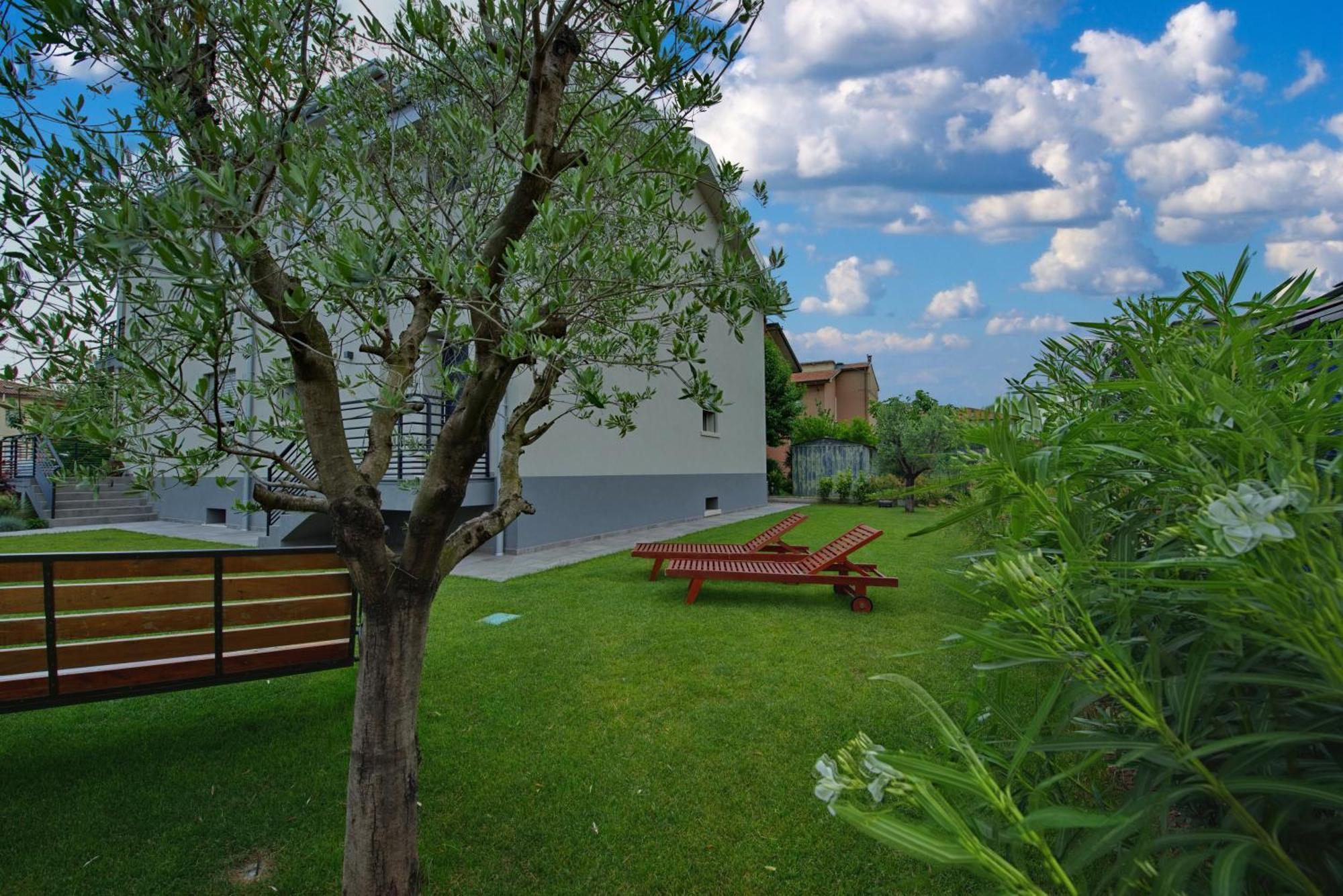 Via Goito 25 Rooms & Apartment Peschiera del Garda Zewnętrze zdjęcie