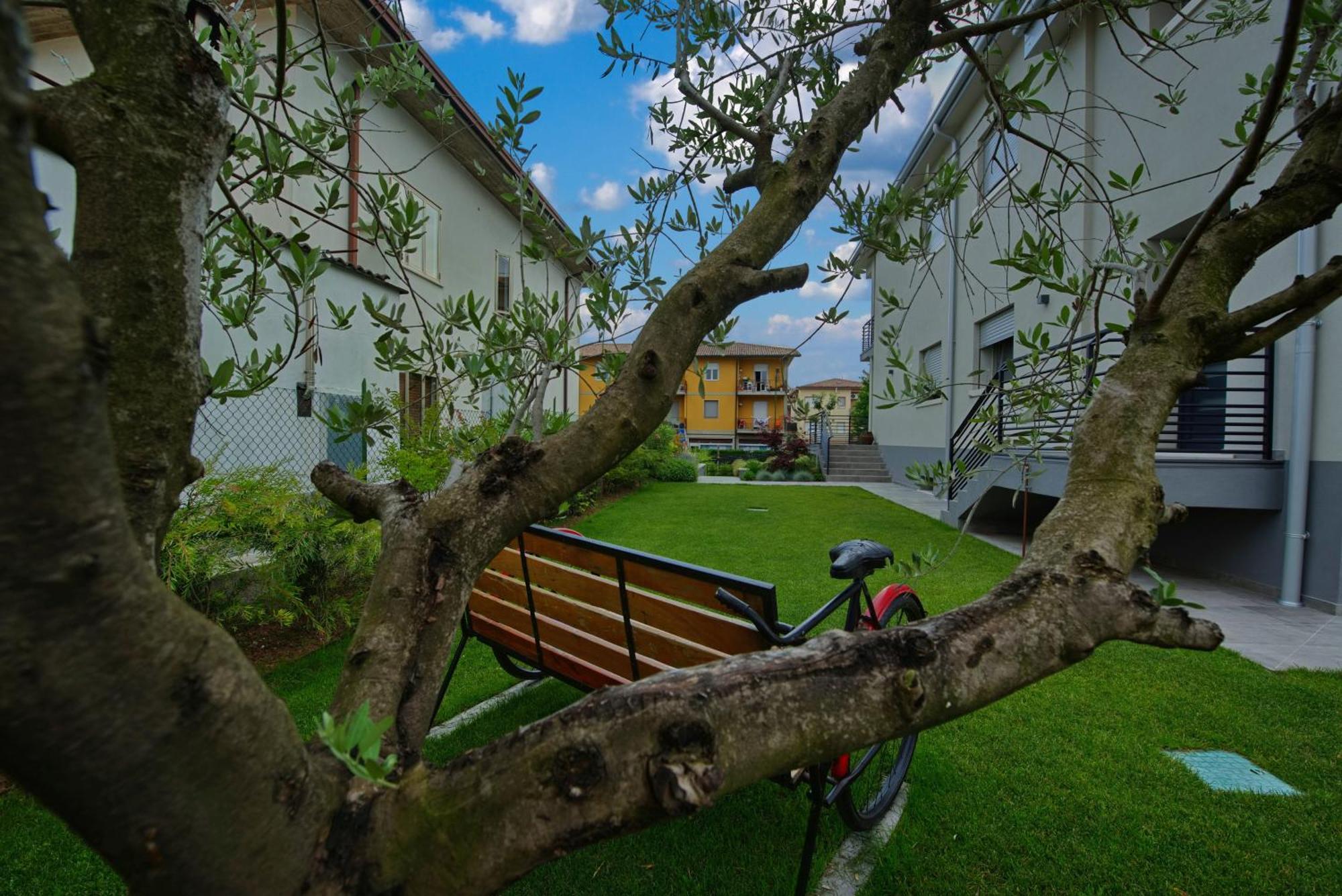 Via Goito 25 Rooms & Apartment Peschiera del Garda Zewnętrze zdjęcie