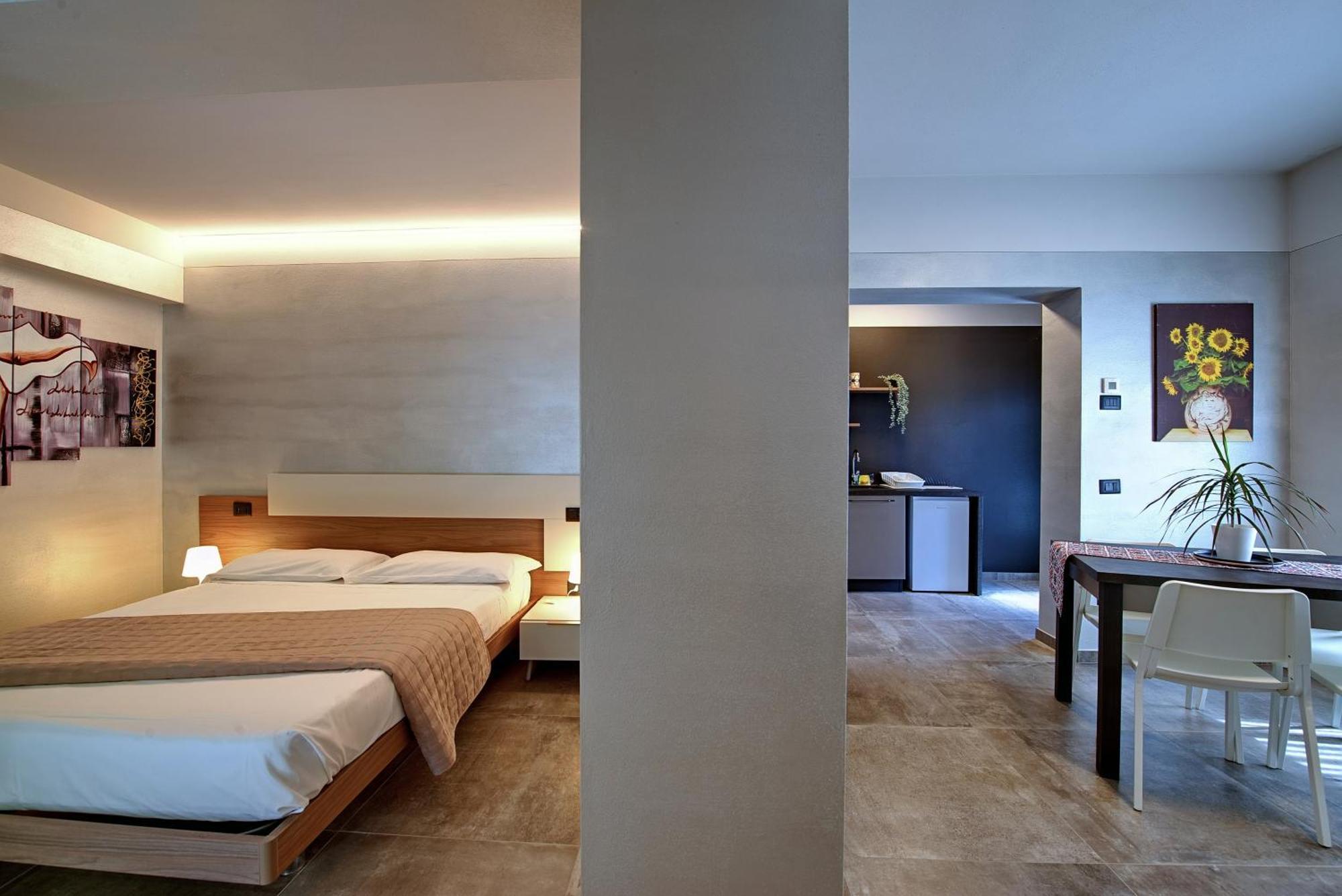 Via Goito 25 Rooms & Apartment Peschiera del Garda Zewnętrze zdjęcie