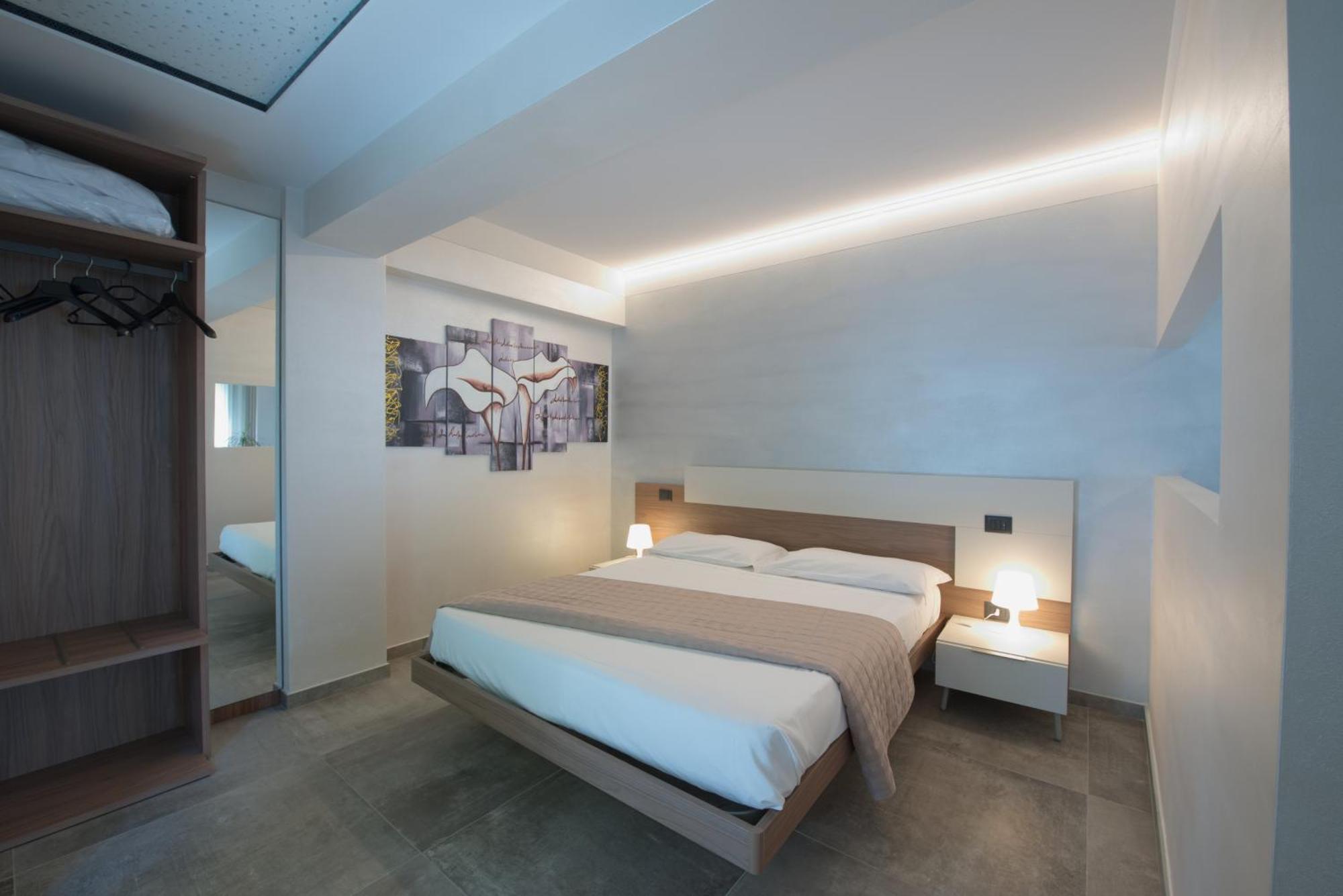 Via Goito 25 Rooms & Apartment Peschiera del Garda Zewnętrze zdjęcie