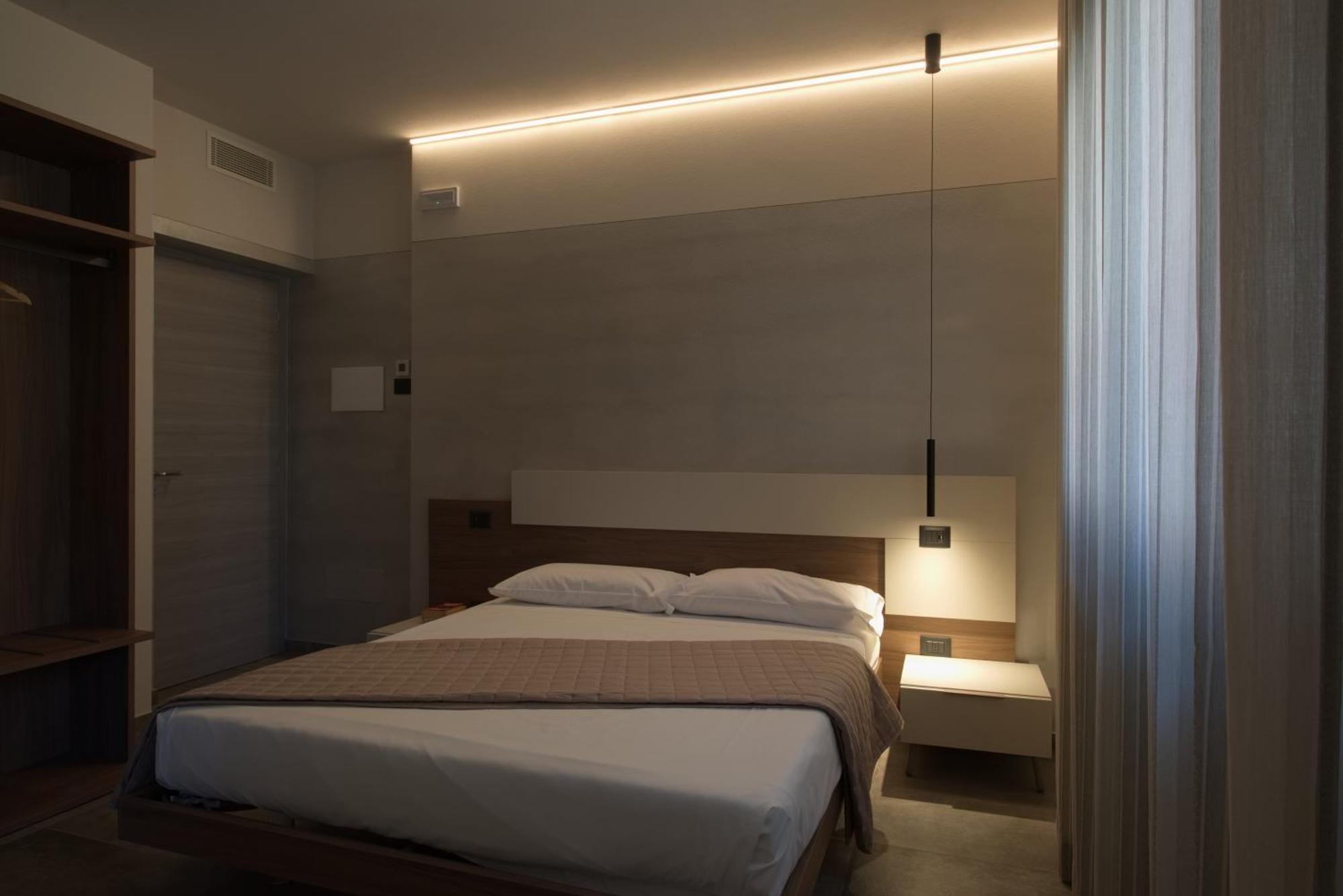 Via Goito 25 Rooms & Apartment Peschiera del Garda Zewnętrze zdjęcie