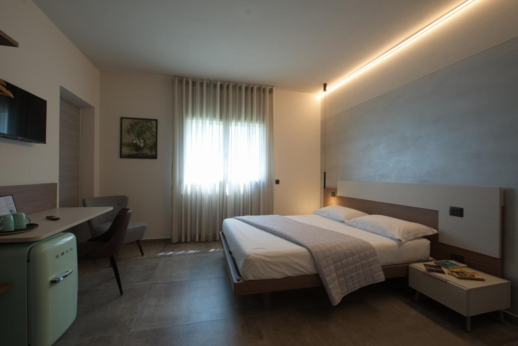 Via Goito 25 Rooms & Apartment Peschiera del Garda Zewnętrze zdjęcie