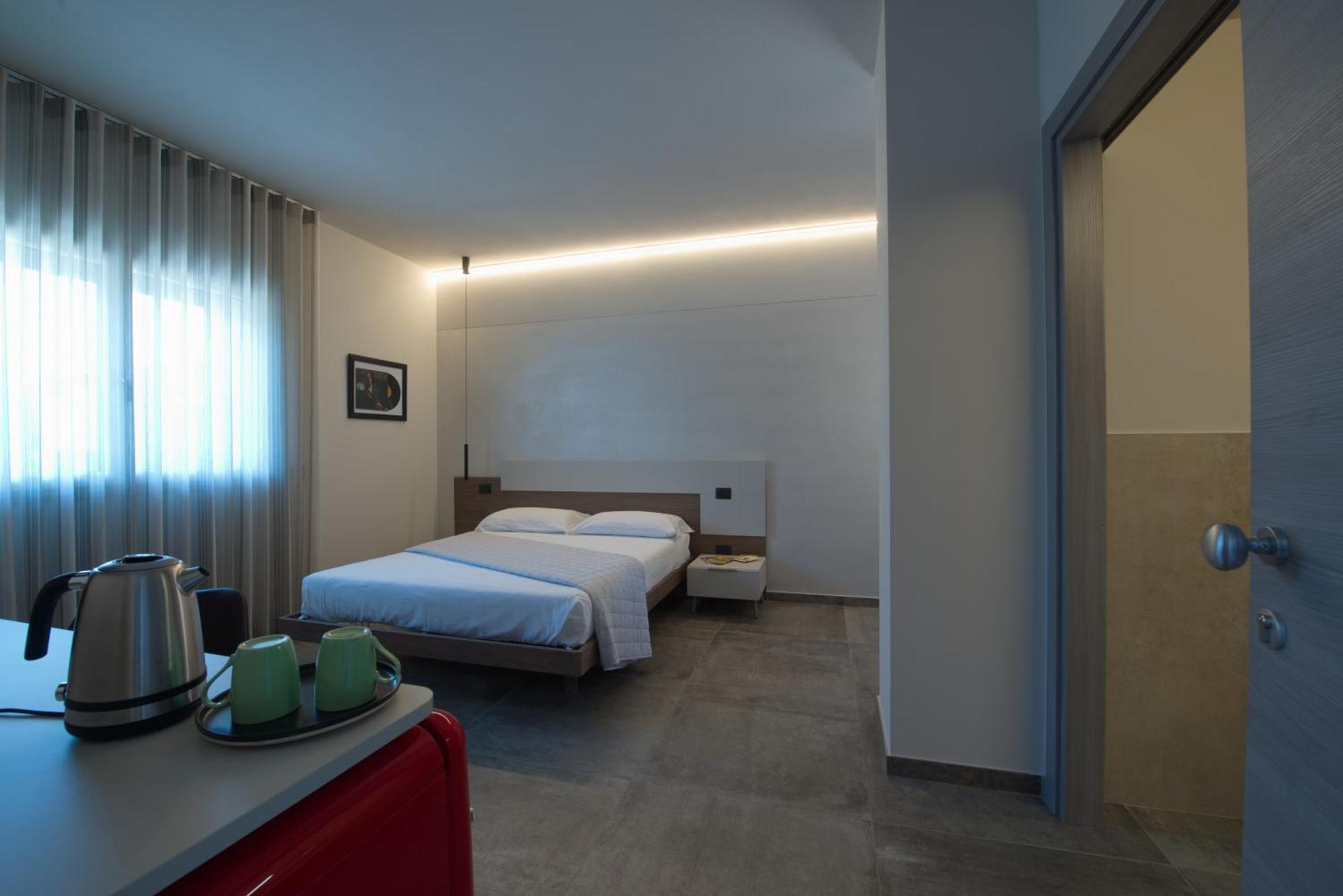 Via Goito 25 Rooms & Apartment Peschiera del Garda Zewnętrze zdjęcie
